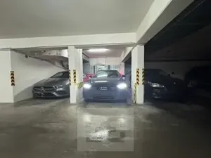 Pronájem garážového stání, Brno, Francouzská, 15 m2