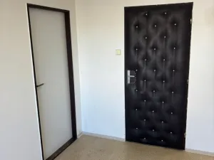 Pronájem kanceláře, Králův Dvůr, Tovární, 38 m2