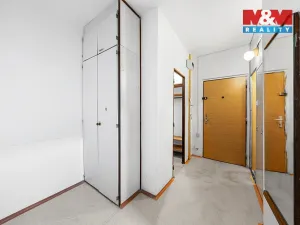 Prodej bytu 2+1, Děčín - Děčín IX-Bynov, Na Pěšině, 63 m2