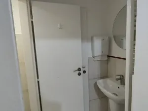 Pronájem kanceláře, Praha - Holešovice, Dobrovského, 110 m2