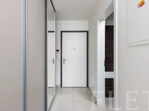 Pronájem bytu 1+kk, Praha - Smíchov, Pod Barvířkou, 36 m2