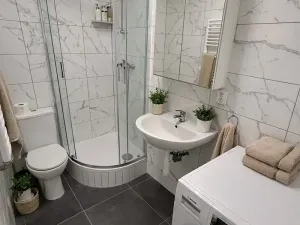 Pronájem bytu 2+kk, Praha - Bubeneč, Lotyšská, 44 m2