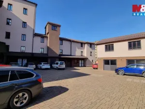 Pronájem kanceláře, Český Těšín, Ostravská, 89 m2