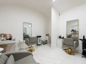 Prodej obchodního prostoru, Praha - Smíchov, Kmochova, 170 m2