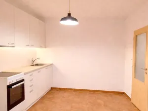 Pronájem bytu 2+kk, Praha - Řeporyje, Ořešská, 45 m2