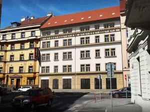 Pronájem obchodního prostoru, Praha - Nové Město, Sokolská, 50 m2