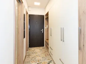 Pronájem bytu 2+kk, Praha - Hloubětín, Slévačská, 57 m2