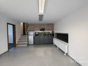 Pronájem obchodního prostoru, Hradec Králové, Vlčkovická, 700 m2