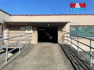 Pronájem garáže, Pardubice, kpt. Bartoše, 17 m2