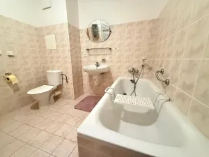 Pronájem bytu 1+kk, Praha - Motol, Jeřabinová, 43 m2