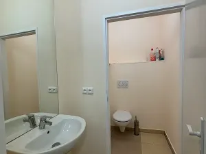 Prodej obchodního prostoru, Karlovy Vary, Divadelní náměstí, 100 m2