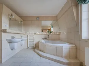 Prodej kanceláře, Vestec, Průběžná, 427 m2