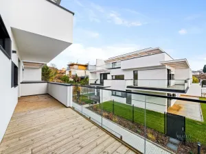 Pronájem bytu 2+kk, Praha - Troja, Pod Hrachovkou, 47 m2