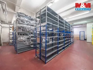 Pronájem kanceláře, Plzeň - Božkov, Božkovské náměstí, 467 m2