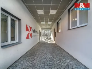 Pronájem kanceláře, Plzeň - Božkov, Božkovské náměstí, 172 m2