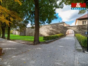 Prodej obchodního prostoru, Polička - Polička-Město, Komenského, 476 m2