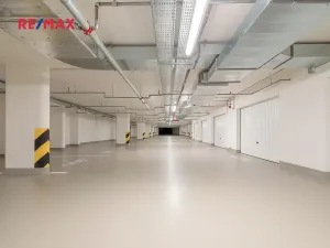 Pronájem bytu 1+kk, Praha - Hloubětín, Poděbradská, 33 m2