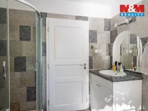 Prodej rodinného domu, Hajany, 285 m2