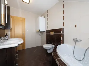 Prodej rodinného domu, Dolní Břežany, K Písnici, 98 m2