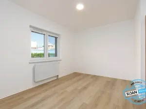 Pronájem bytu 2+1, Opava, Krnovská, 39 m2