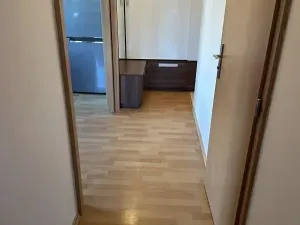 Pronájem bytu 2+kk, Praha - Řeporyje, Dělená, 56 m2