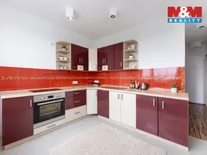 Prodej bytu 2+1, Cheb, Boženy Němcové, 62 m2