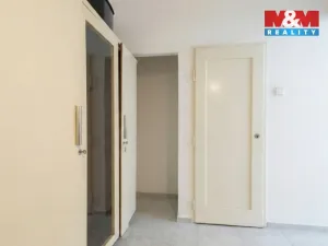 Pronájem bytu 1+1, Praha - Dejvice, Kafkova, 47 m2