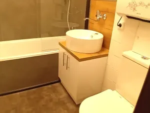 Pronájem bytu 2+kk, Dvůr Králové nad Labem, nábřeží Benešovo, 36 m2