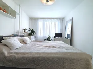 Prodej bytu 3+1, Praha - Prosek, Vysočanská, 74 m2