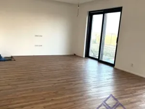 Prodej rodinného domu, Polerady, 380 m2