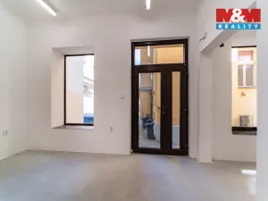 Pronájem obchodního prostoru, Mariánské Lázně, Hlavní třída, 76 m2