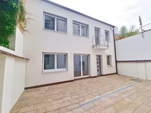 Pronájem atypického bytu, Praha - Nusle, Oldřichova, 94 m2