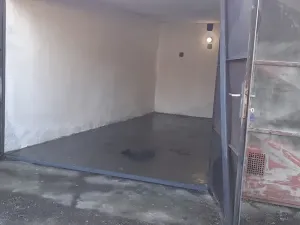 Pronájem garáže, Hradec Králové, 20 m2