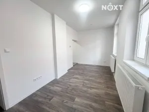Pronájem bytu 2+1, Žirovnice, Havlíčkovo náměstí, 42 m2
