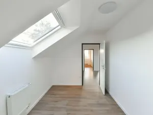 Pronájem apartmánu, Praha - Hloubětín, Aloisovská, 340 m2