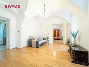 Prodej bytu 3+1, Praha - Malá Strana, Nebovidská, 57 m2