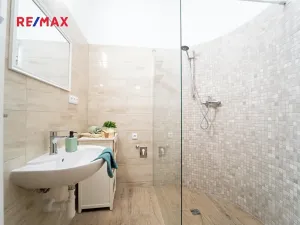 Prodej bytu 3+1, Praha - Malá Strana, Nebovidská, 57 m2