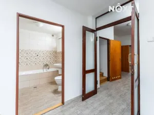 Prodej rodinného domu, Březno, 380 m2