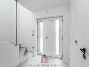 Pronájem bytu 4+kk, Praha - Komořany, Pod lesem, 127 m2