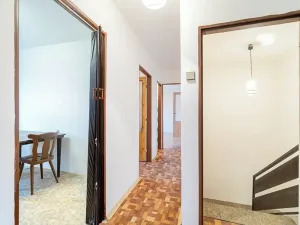 Prodej rodinného domu, Běštín, 193 m2