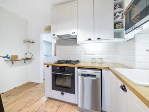 Pronájem bytu 2+1, Praha - Kobylisy, Březiněveská, 69 m2