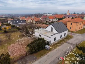 Prodej rodinného domu, Červené Pečky, Husova, 177 m2