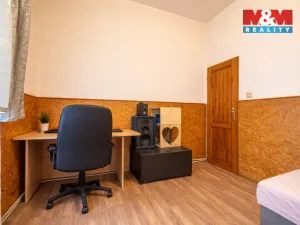 Prodej bytu 4+1, Nový Bor - Arnultovice, Gen. Svobody, 97 m2