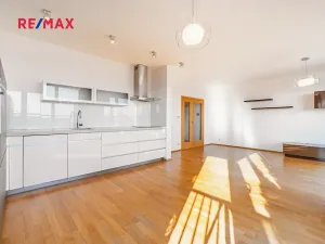 Pronájem bytu 4+kk, Praha - Smíchov, Smrčinská, 116 m2