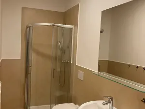 Pronájem bytu 1+kk, Praha - Karlín, Thámova, 44 m2