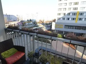 Pronájem bytu 2+1, Praha - Malešice, Počernická, 61 m2