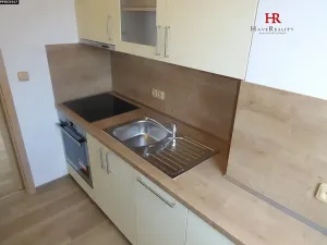 Pronájem bytu 3+1, Benešov, M. Kudeříkové, 56 m2