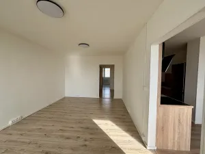 Pronájem bytu 3+1, Praha - Troja, Krynická, 68 m2