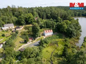 Prodej rodinného domu, Libá, 228 m2