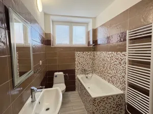 Pronájem bytu 2+1, Krnov - Pod Bezručovým vrchem, Petrovická, 78 m2